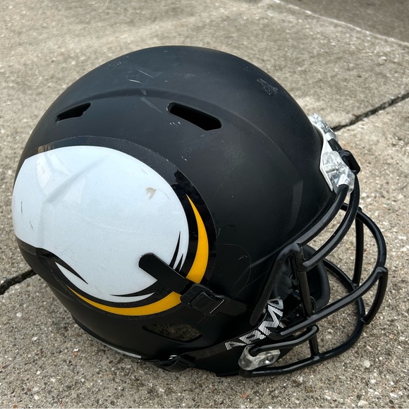 MINNESOTA VIKINGS UNSIGNED FULL SIZE RIDDELL FLAT AMP REPLICA HELMET - Picture 1 of 7